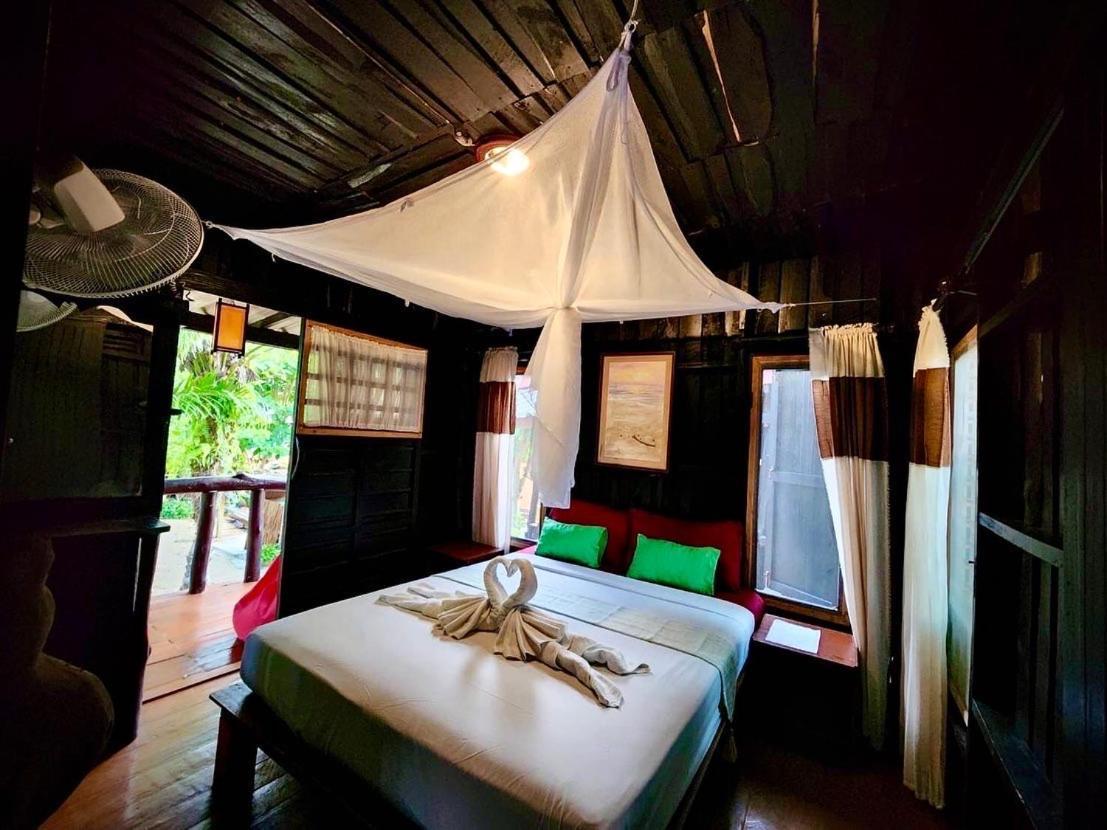 Leaf House Bungalows Sha Plus Approved Koh Lanta Exterior photo